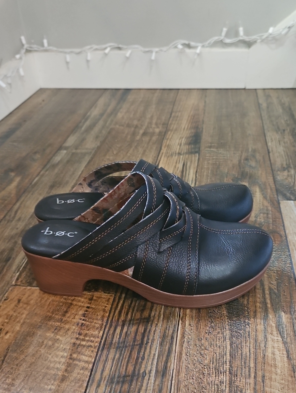 b.o.c Women's Black Leather Slip-On Clog with Brown Wood-Tone Heel